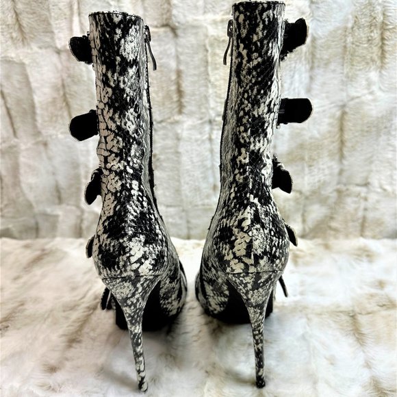 Nelly Bernal Black & White Snake 5 Buckle 4.75 Heel Ankle Boot - Picture 8 of 9